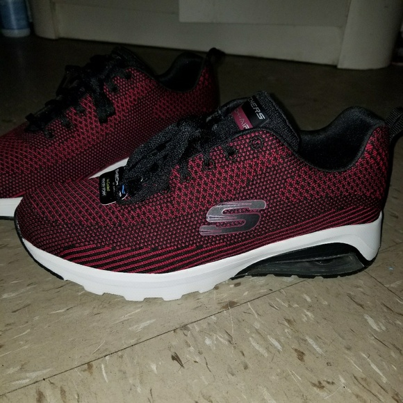 Brand new pair of skechers memory foam sneakers - Picture 1 of 3